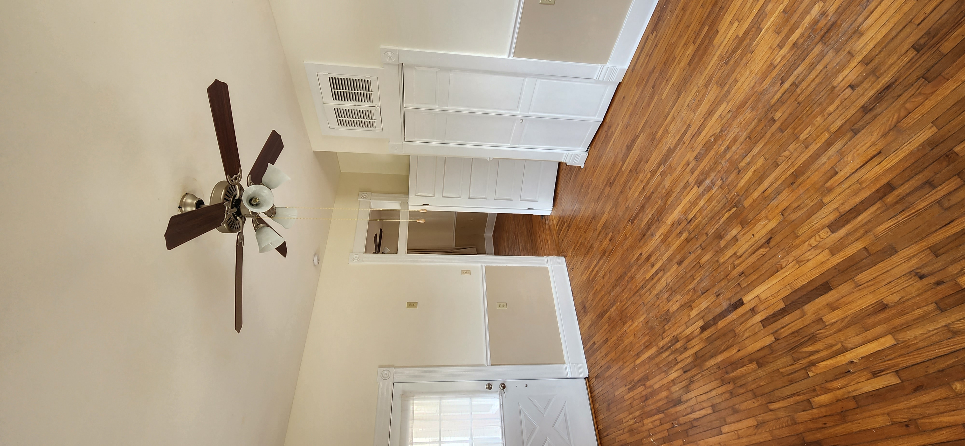 320 W Clinton lower unit pics 23.jpg